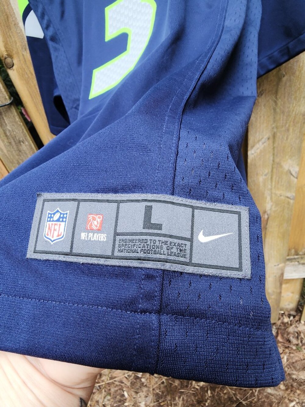 EUC Seahawks Authentic Men's L Nike Jersey Wilson #3 Seattle - Picture 9 of 16